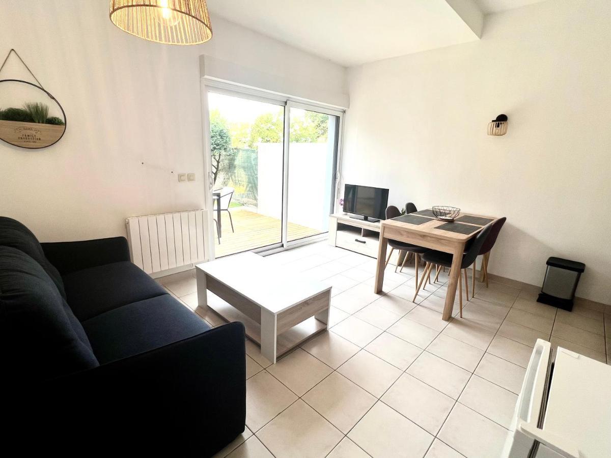 Lrx-0049 - Appartement Avec Exterieur Aytré Buitenkant foto